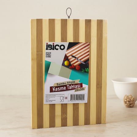 Bambu Kesme Tahtası 20x30x1.3 cm - Beyaz Çizgili Metal Kulplu