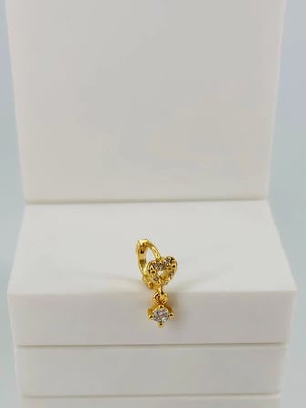 Zirkon Taşlı Uç Kısmı : Pirinç Kıkırdak Bar Uzunluğu : 6 Mm / Bar Kalınlığı 0.8 Mm / Top Boyu 3 Mm / Çap 6 Mm - Pt0072-1