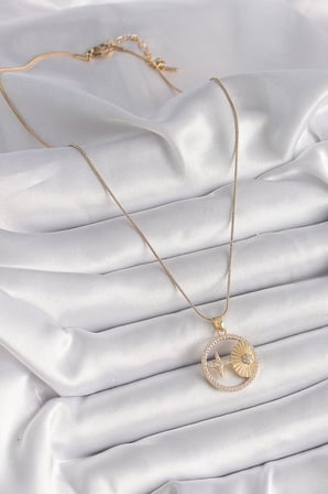 316L Çelik Gold Renk Zincir Zirkon Taşlı Yıldız İşleme Madalyon Model Kadın 