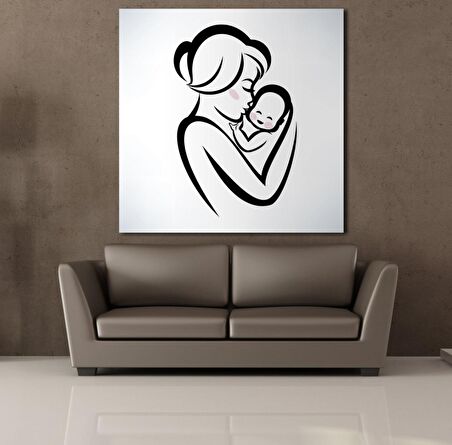 BEBEĞİNİ ÖPEN ANNE