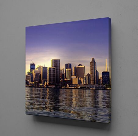 DENİZ MANZARALI ŞEHİR