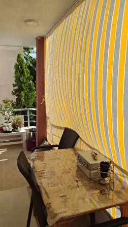 Sarı Gri Çizgili Su Geçirmez Kornişli Bağcıklı Balkon Perdesi Güneşlik Perde