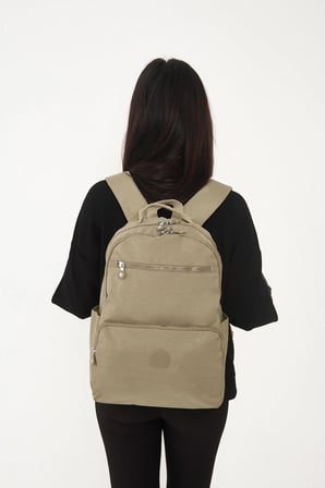 Unisex Suya Dayanıklı Orta Boy Krinkıl Kumaş Çok Gözlü Bej Laptop Okul Ve Seyahat Sırt Çantası