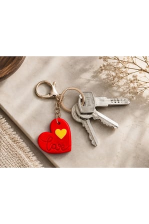 El Yapımı Sarı Kırmızı Polimer Kil Love Kalpli Anahtarlık | Romantik Hediyelik Kalp Anahtarlık | Minimal Çanta ve Anahtar Aksesuarı