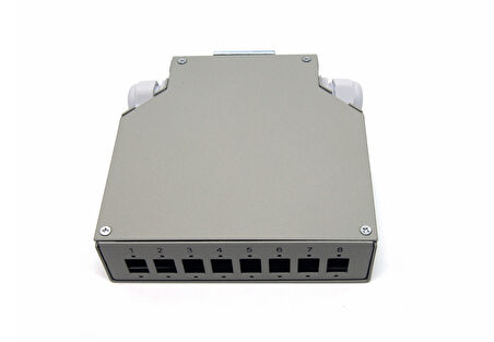 Beek DIN-Ray için Ek Kutusu, 8 x LC/Duplex Coupler için&lt;br&gt;
Beek Din Rail Distribution Box for 8 LC/DX Couplers