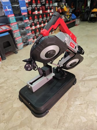 Specco 1400W Şerit Kesme Makinesi 45° Kesme Kapasitesi ile Ahşap ve Metal Kesim İçin Güçlü