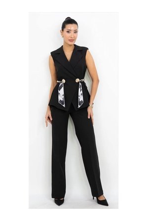 Şal Detaylı Pantolon Takım