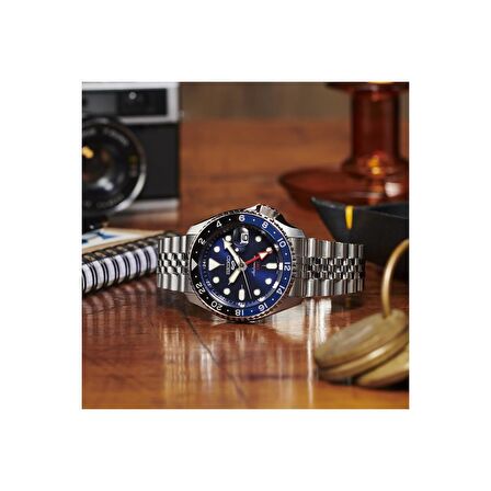 Seiko 5 Sports SKX Sports Style Erkek Kol Saati SSK003K