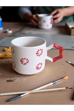 El İşi Kırmızı Çiçekler İşlemeli Doğal Seramik Mug Kupa Çay / Cappuccino Fincanı