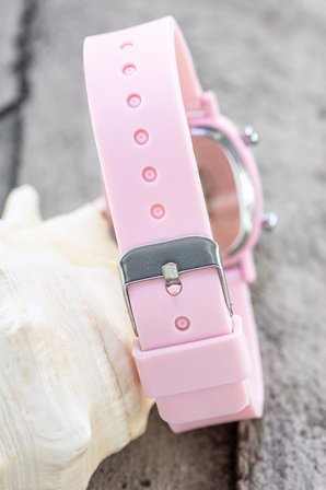 Saattino Pembe Dijital Kız Çocuk Kol Saati Led Ekran Cüzdan Hediyeli ST-304408