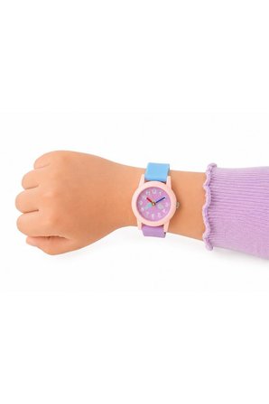 Şeker Desenli Açık Pembe Kız Çocuk Kol Saati Analog Saat ST-304417