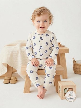 Gökçe Baby Erkek Bebek Şapka Baskılı, Önden Çıtçıtlı Uzun Kollu Tulum