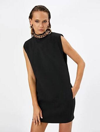 Mini Davet Elbisesi Yakası Zincir Detaylı