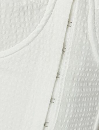 Crop Bluz Korse Detaylı Kopçalı Balon Kollu Kalp Yaka 4SAL60036IW
