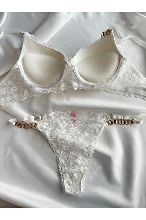 Kadın Beyaz Dantelli Zincir Detaylı Balenli Destekli Dolgulu Sütyen Takımı Iç Çamaşırı Takımı