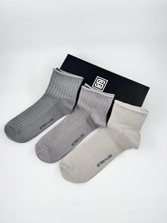 Stocalze Unisex Pamuklu Kısa Konç Lastiksiz Çorap. 3 Farklı Gri Renkli 6'lı Kutulu Esnek Çorap Seti