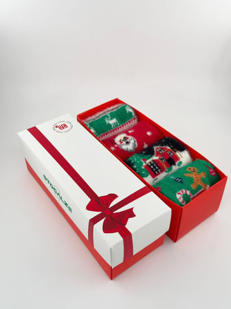 4’lü Kutulu Yılbaşı Temalı Çorap Seti.Ekstra Soft Unisex Çorap