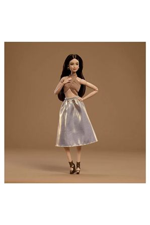 Barbie Signature Basics Model 06 Hareketli Eklemli Koleksiyon Bebek