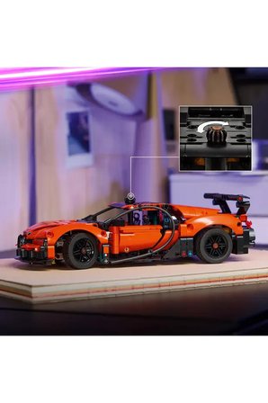 Lego ® Technic™ Bugatti Chiron Pur Sport Hiper Araba 42222 – 9+ Oyuncak Yapım Seti (771 Parça)