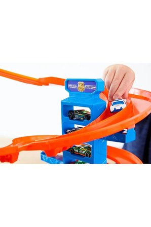 Hot Wheels Ultimate Garaj Dev Kule Fml03