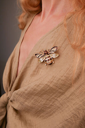 Bordo Mineli Arı Broş