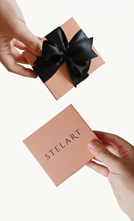 Kırmızı Fotoğrafçı Broş