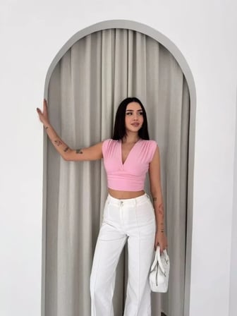Vexor Vatkalı Kolsuz V Yaka Drapeli Crop Bluz Likralı Fit - Pembe