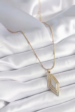316L Çelik Gold Renk Zirkon Taşlı Vintage Model Kadın Kolye