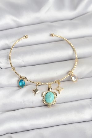 Caretta Caretta Charmlı Gold Renk Kadın Bileklik