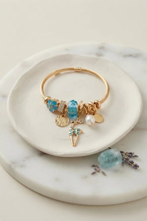 Geyik Model Gold Renk Mavi Charmlı Bileklik