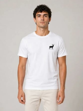 USLUCAN ALIŞVERİŞ Erkek Minimal Geyik Logolu Tişört Bisiklet Yaka Kısa Kol Yazlık T-Shirt - Beyaz
