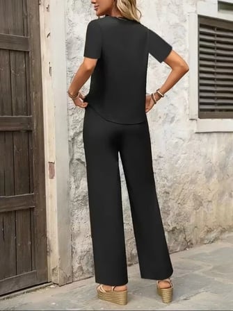 Kadın Kısa Kollu Kayık Yaka önü Asimetrik Detaylı Kısa Sandy Bluz Ve Pantolon Ikili Takım