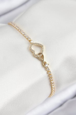 Pirinç Zirkon Taşlı Sonsuzluk Kalp Model Gold Renk Kadın Bileklik 5886