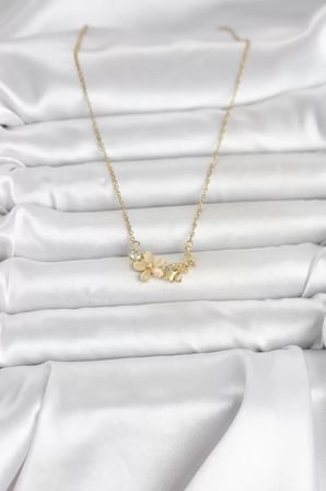 316L Çelik Zincir Gold Renk Çiçek ve Kelebek Model Kadın Kolye - TJ-BKO11038