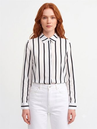 Kadın Siyah Beyaz Çizgili Regular Fit Gömlek