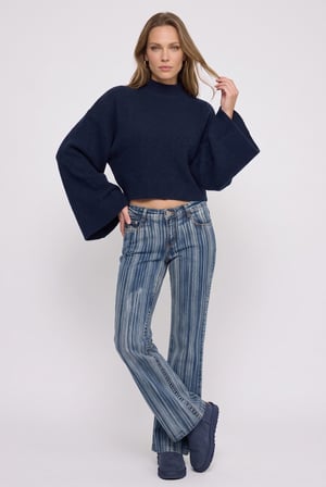 Kadın Premium Yarasa Geniş Kol Crop Triko Kazak