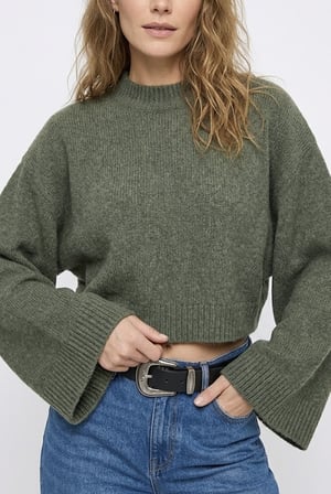 Kadın Premium Yarasa Geniş Kol Crop Triko Kazak