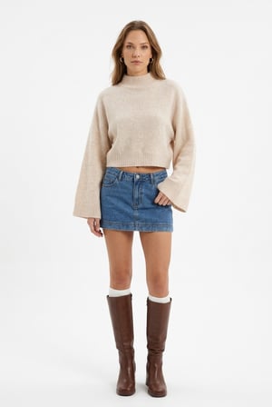 Kadın Crop Fit Bej Balıkçı Yaka Triko Kazak