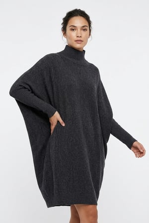Kadın Uzun Triko Boğazlı Oversize Elbise