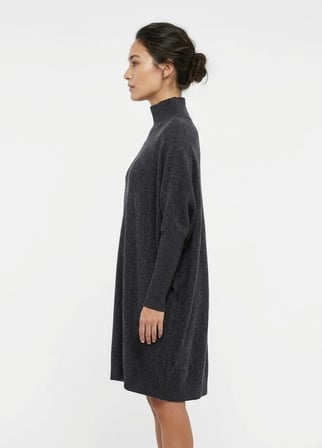 Kadın Uzun Triko Boğazlı Oversize Elbise
