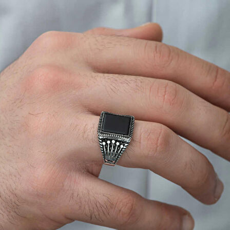 STİLLOVE Gümüş Oniks Taşlı Taç Desenli Erkek Yüzük