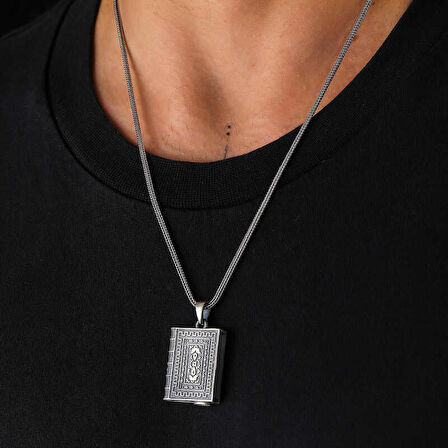 STİLLOVE Gümüş Kare İçi Açılabilen Muskalık Kolye