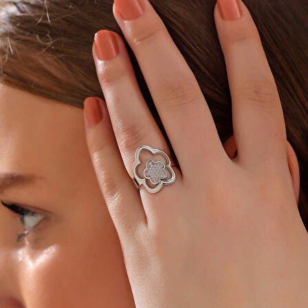 STİLLOVE ​Gümüş Çiçek Desenli Kadın Yüzük