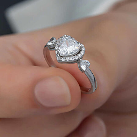 STİLLOVE Gümüş Beyaz Taşlı Kalpli Kadın Yüzük