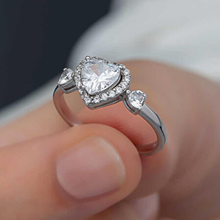 STİLLOVE Gümüş Beyaz Taşlı Kalpli Kadın Yüzük