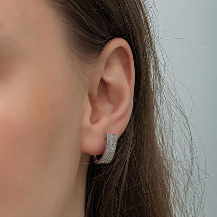 STİLLOVE Gümüş 7 Sıra Beyaz Taşlı J Kadın Küpe