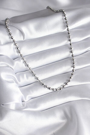 STİLLOVE Pirinç Gümüş Renk Topçuk Detay Kadın Kolye