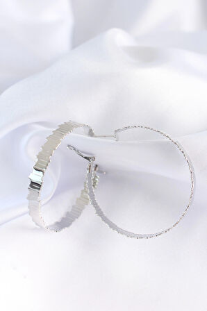 STİLLOVE Pirinç Gümüş Renk Tırtıklı Halka Küpe