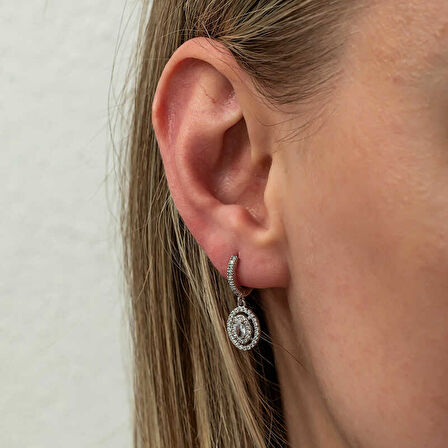 STİLLOVE Gümüş Oval Taşlı Sallantılı Küpe