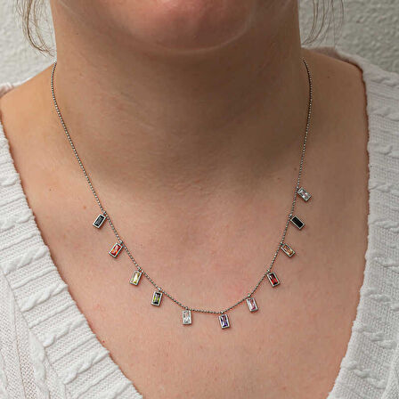 STİLLOVE Gümüş Renkli Taşlı Şans Kadın Kolye